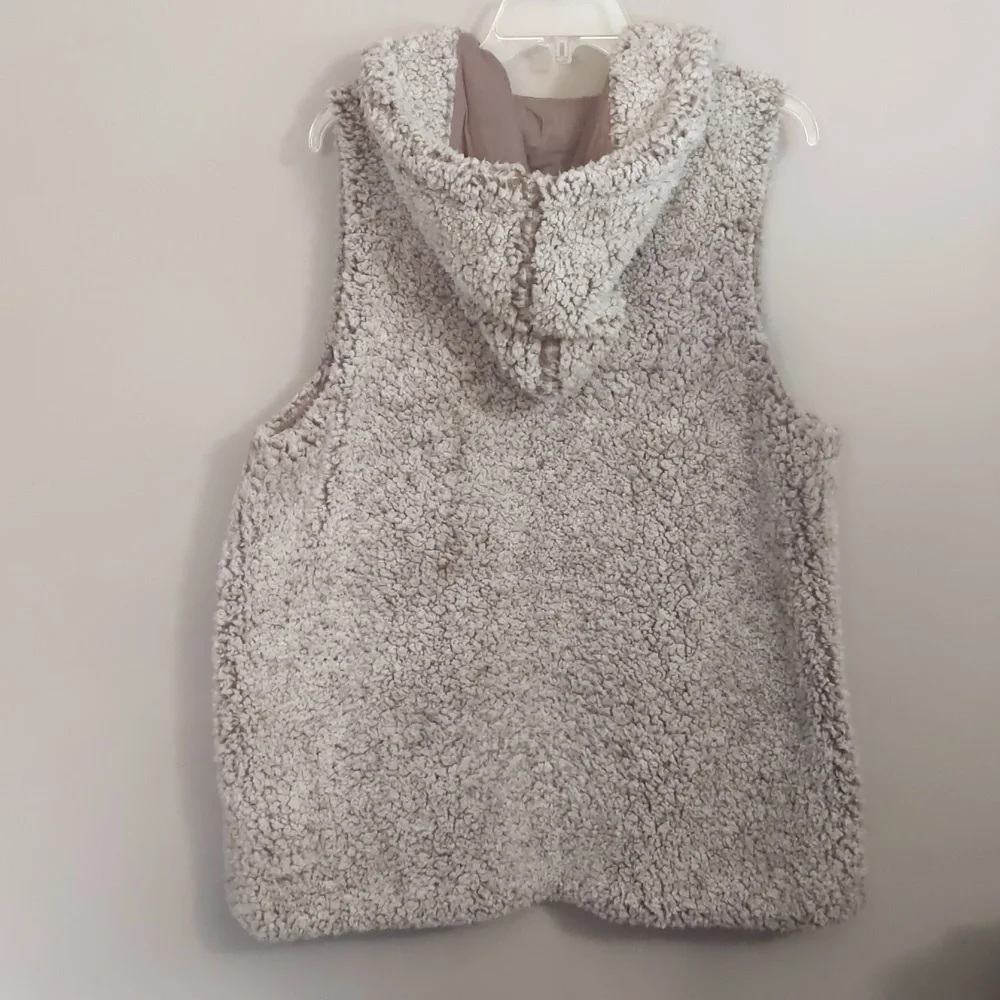Hooded Vest--Krazy Kat - Picture 2 of 6
